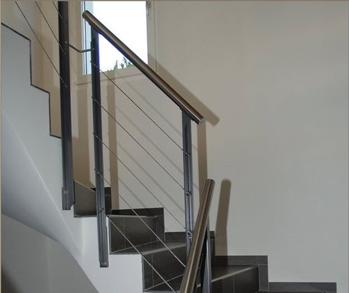 Garde-corps en inox - KELLER TREPPENBAU AG - en câble / d'intérieur / pour escalier