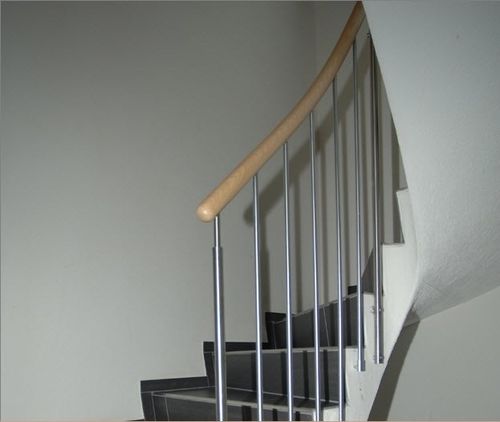 Garde-corps en aluminium - KELLER TREPPENBAU AG - à barreaux / d'intérieur / pour escalier