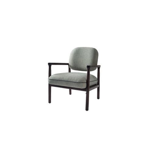 Chaise contemporaine - LUA 200 - Adriana Hoyos - d'intérieur / en tissu / avec piètement en bois