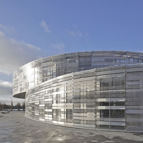 Brise-soleil en acrylique - M&Eacute;DIATH&Egrave;QUE JEAN D'ORMESSON - DACRYL® - pour façade
