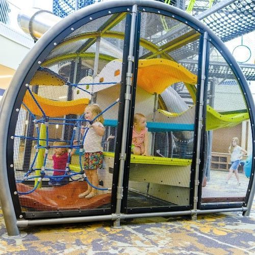 Structure de jeu pour établissement public - CONTAINED – SMALL - Soft Play LLC - pour aire de jeux / en plastique