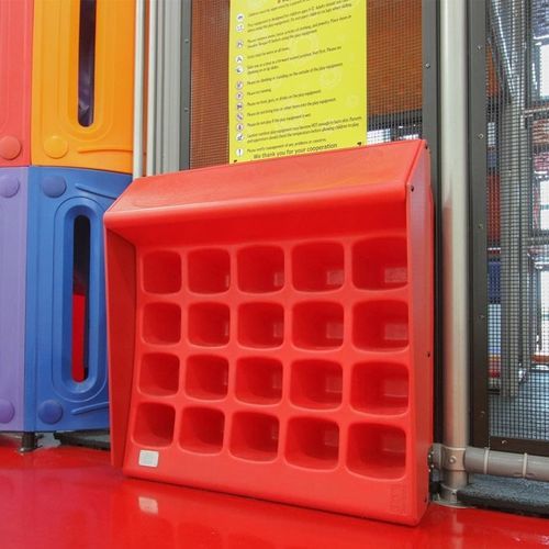 Étagère à chaussures contemporaine - SNEAKER KEEPER    - Soft Play LLC - auto-portante / en plastique / professionnelle