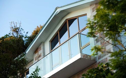 Garde-corps en inox - BEACH - Canal Engineering - à panneaux en verre / d'extérieur / pour balcon