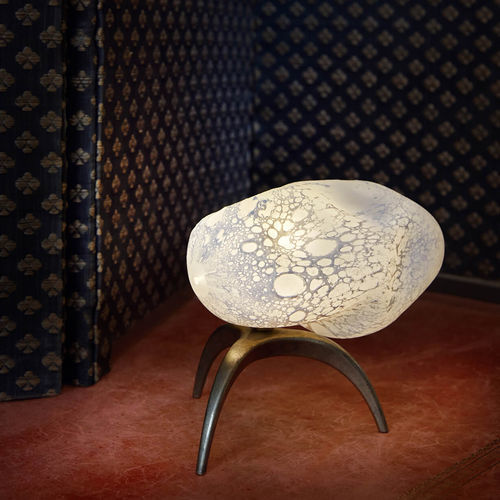Lampe de table - METEOR  - Semeur d'étoiles - en bronze / en verre soufflé / contemporaine