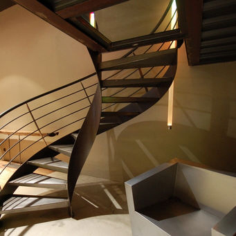 Escalier hélicoïdal - ELIKOFLAM - KOZAC - à marches en bois / à marches en métal / à marches en verre