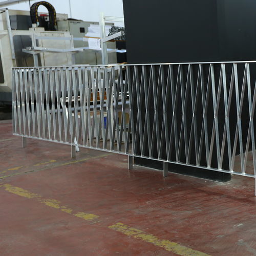 Garde-corps en aluminium - PESPA ALUMIN - en grille / d'extérieur / pour plate-forme