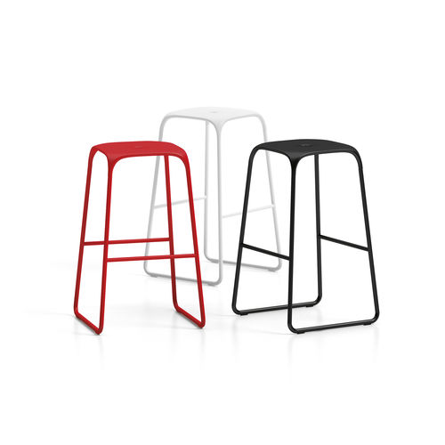 Tabouret de bar design minimaliste - BOBO - Connection - en polypropylène / avec piètement en acier chromé / luge
