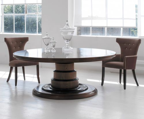 Table contemporaine - NOVELLO - William Yeoward - en bois / ronde