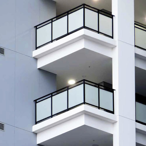 Garde-corps pour balcon - BALCONY - GFS Design - en métal / à panneaux en verre / d'extérieur
