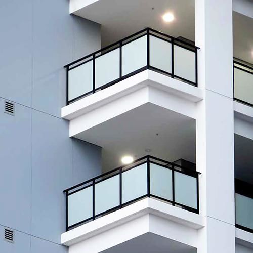 Garde-corps pour balcon - Serie BALCONY - GFS Italian Innovative Glass Fixing - en aluminium / à panneaux en verre / de type balustrade
