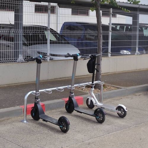 Range-trottinette pour espace public - R3815 - Industrias Agapito - pour aire de jeux / en acier galvanisé / professionnel