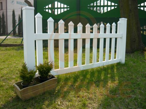 Clôture à barreaux - TRADITIONAL SCALLOPED - Top Fence - de jardin / en PVC / contemporaine