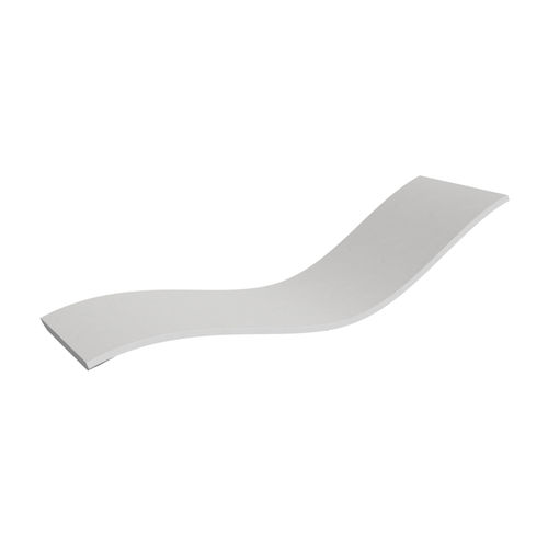 Bain de soleil design minimaliste - FLOW: MINIMAL CHAISE  - A Amop Synergies - en béton à haute performance / de jardin / contract