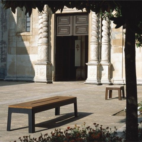 Banc public contemporain - LUGARCOMUM - A Amop Synergies - en bois / en acier / en béton