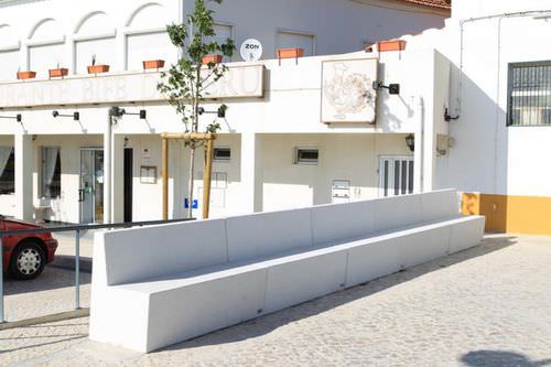 Banc public contemporain - MIA - A Amop Synergies - en béton / avec dossier / modulaire