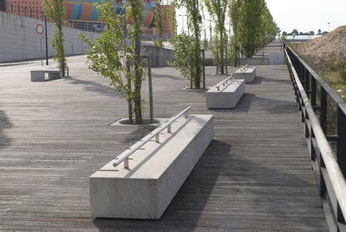 Range-vélo au sol - SOLTAS : STADIUM - A Amop Synergies - pour espace public / en inox / en béton