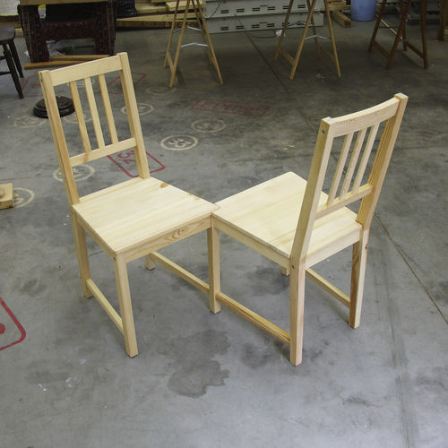 Chaise classique - STEFAN LOVES STEFAN - DAVIS GRAAS - d'intérieur / en bois / attachée