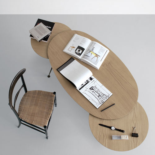 Table contemporaine - MR. HYDE - extendo - en chêne / en HPL / avec piètement en acier