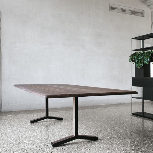 Table contemporaine - IPE - extendo - en frêne / en HPL / avec piètement en acier