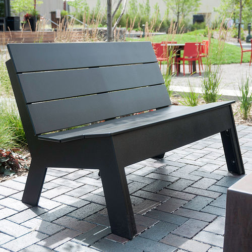 Banc public contemporain - FIRE - Loll Designs - en polyéthylène / avec dossier / en matières recyclées