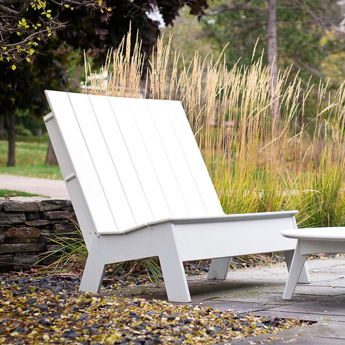 Banc public contemporain - PICKET - Loll Designs - en plastique recyclé / avec dossier / en matières recyclées