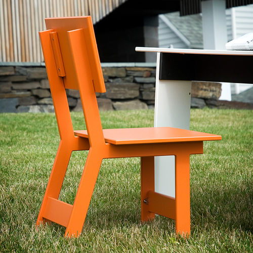 Chaise de salle à manger contemporaine - EMIN - Loll Designs - d'extérieur / en polyéthylène / 100% recyclée