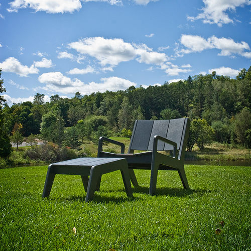 Fauteuil contemporain - NO.9 - Loll Designs - en polyéthylène haute densité PEHD / 100% recyclable / de jardin