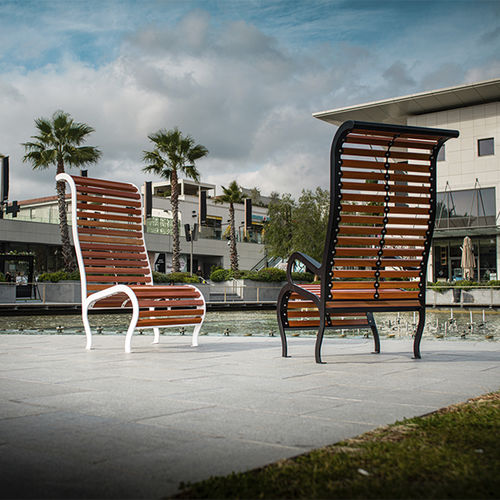 Chaise contemporaine - M-A KUSTOM - CYRIA | Mobilier Urbain - d'extérieur / en bois / avec piètement en acier