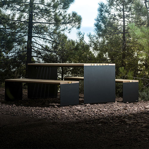 Table contemporaine - PYSA - CYRIA | Mobilier Urbain - en bois / avec piètement en acier / avec piètement en acier thermolaqué