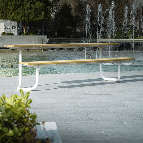 Table contemporaine - ARE - CYRIA | Mobilier Urbain - en bois / avec piètement en acier / avec piètement en acier inoxydable