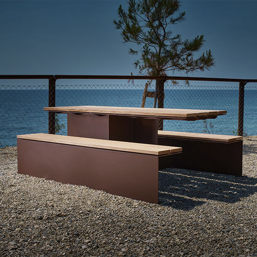 Table contemporaine - MONSIEUR - CYRIA | Mobilier Urbain - en bois / avec piètement en acier / avec piètement en acier inoxydable