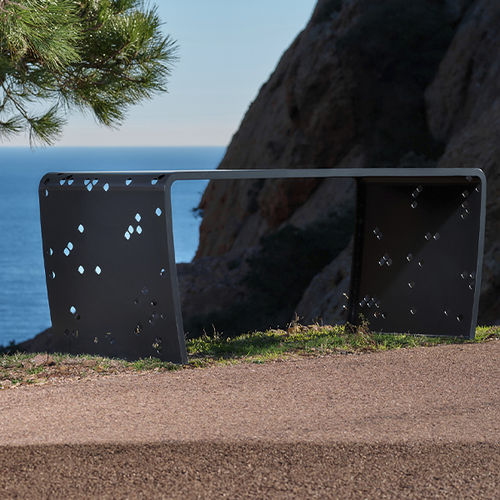 Table contemporaine - ELINIUM - CYRIA | Mobilier Urbain - en acier / en acier galvanisé / en métal peint