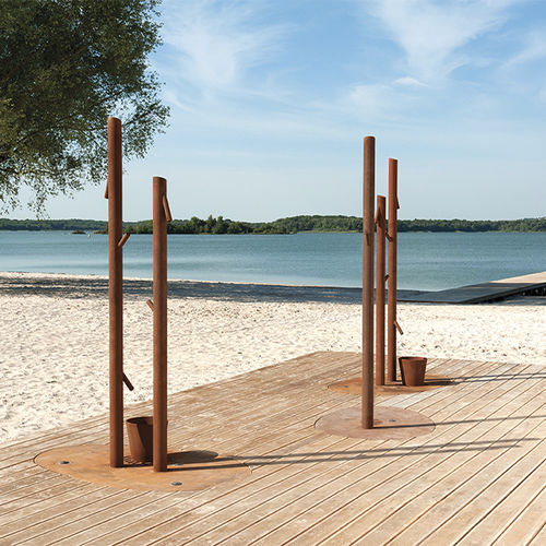 Douche de jardin de piscine - MONSIEUR - CYRIA | Mobilier Urbain - pour pied / classique / multifonction