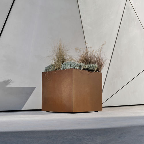 jardinière en acier COR-TEN® - CYRIA | Mobilier Urbain