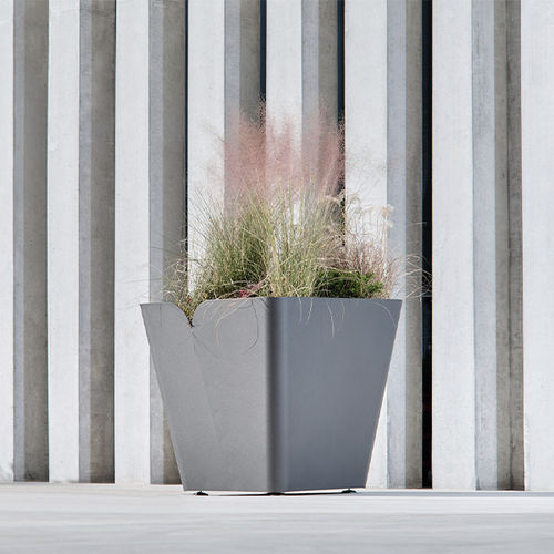 jardinière en acier COR-TEN® - CYRIA | Mobilier Urbain