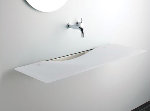 Vasque suspendue - ONDA - Omvivo - en verre / avec plan intégré / rectangulaire