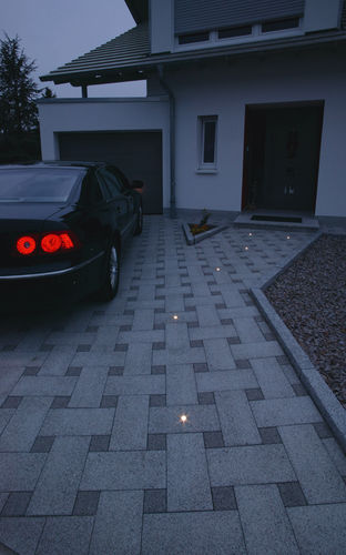 Pavé en béton - Kronimus AG Betonsteinwerke - lumineux / piéton / à LED