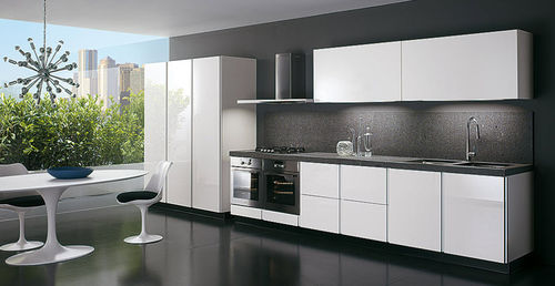 Cuisine contemporaine - CAPRI - Biefbi Cucine - en bois laqué / sans poignée / finition brillante