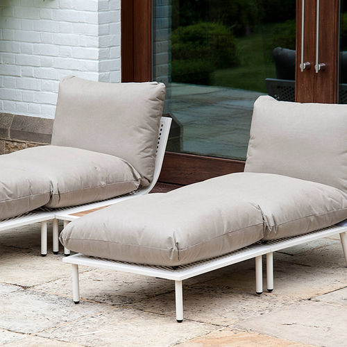 Repose-pied contemporain - FLINT - Alexander Rose - en maille métallique / en polypropylène / de jardin
