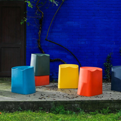 Tabouret contemporain - BUTT - Established and sons - en plastique / avec piètement en plastique / empilable