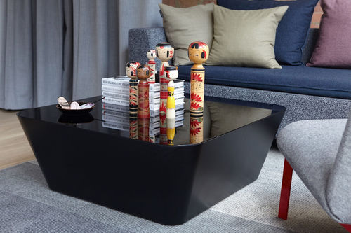 Table basse contemporaine - ZERO-IN  - Established and sons - en verre / avec piètement en polyester / carrée