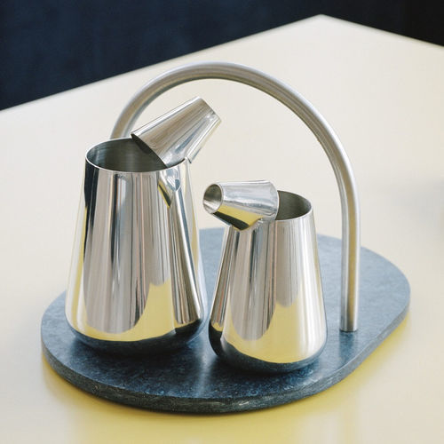 Pichet en inox - POUR - Established and sons - résidentiel