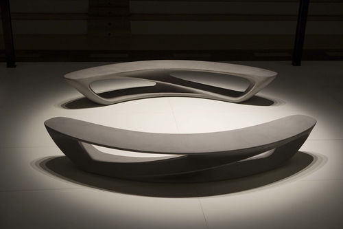 Banc public design original - DRIFT - Established and sons - en béton / sans dossier / avec accoudoirs