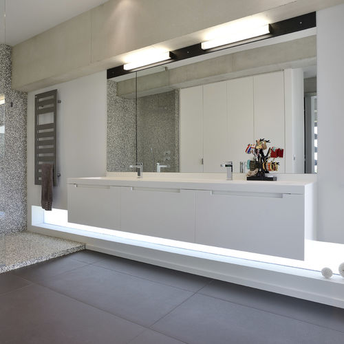 Meuble vasque double - IMAGE 15 - IMAGE - suspendu / en Corian® / contemporain