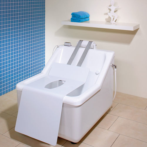 Baignoire médicale - NÜRNBERG - Trautwein - sur pieds / à usage professionnel / en acrylique