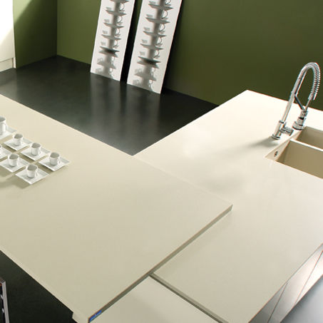 Plan de travail en composite quartz - ARENA - COMPAC The Surfaces Company - de cuisine / à bords droits