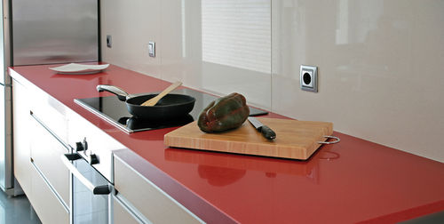 Plan de travail en composite quartz - PASSION  - COMPAC The Surfaces Company - de cuisine / à bords droits