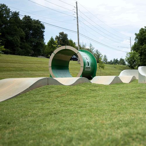 Pumptrack pour skatepark - BENTONVILLE, AR - World Skate Parks - en composite / en bitume / en béton