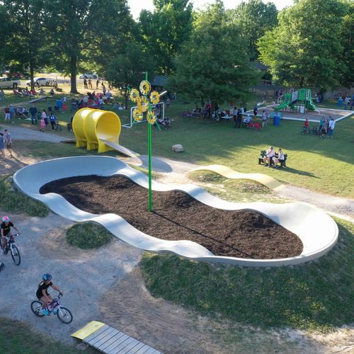 Pumptrack pour skatepark - COLUMBUS, KS - World Skate Parks - en béton