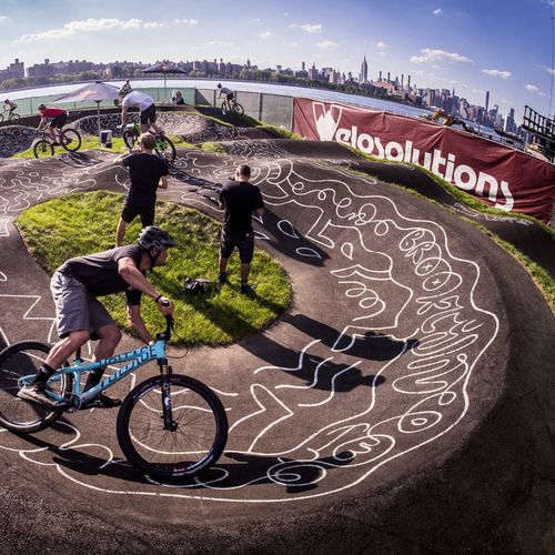 Pumptrack pour bikeparks - BROOKLYN, NY - World Skate Parks - en bitume